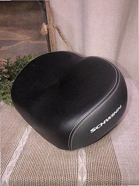 Schwinn No Pressure Bicycle Bike Seat Comfortable Ergonomic Soft Wide Large
